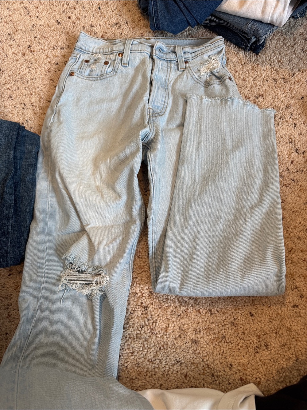 Light Wash Straight-Leg Jeans with Distressed Knee - Women
